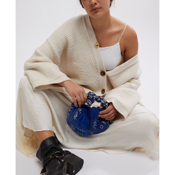 FREE PEOPLE Aria Mini Velvet Bag / Sapphire - Picture 4 of 5